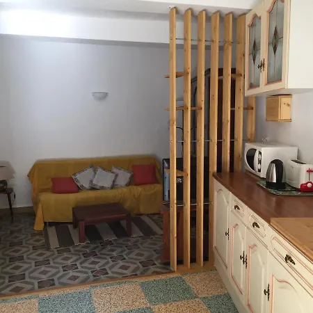 Plein Sud : Jolie Maison Dans Village Pittoresque De L'herault. Nizas (Herault)
